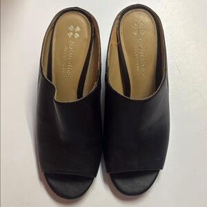 Naturalizer Cyprine Heeled sandals